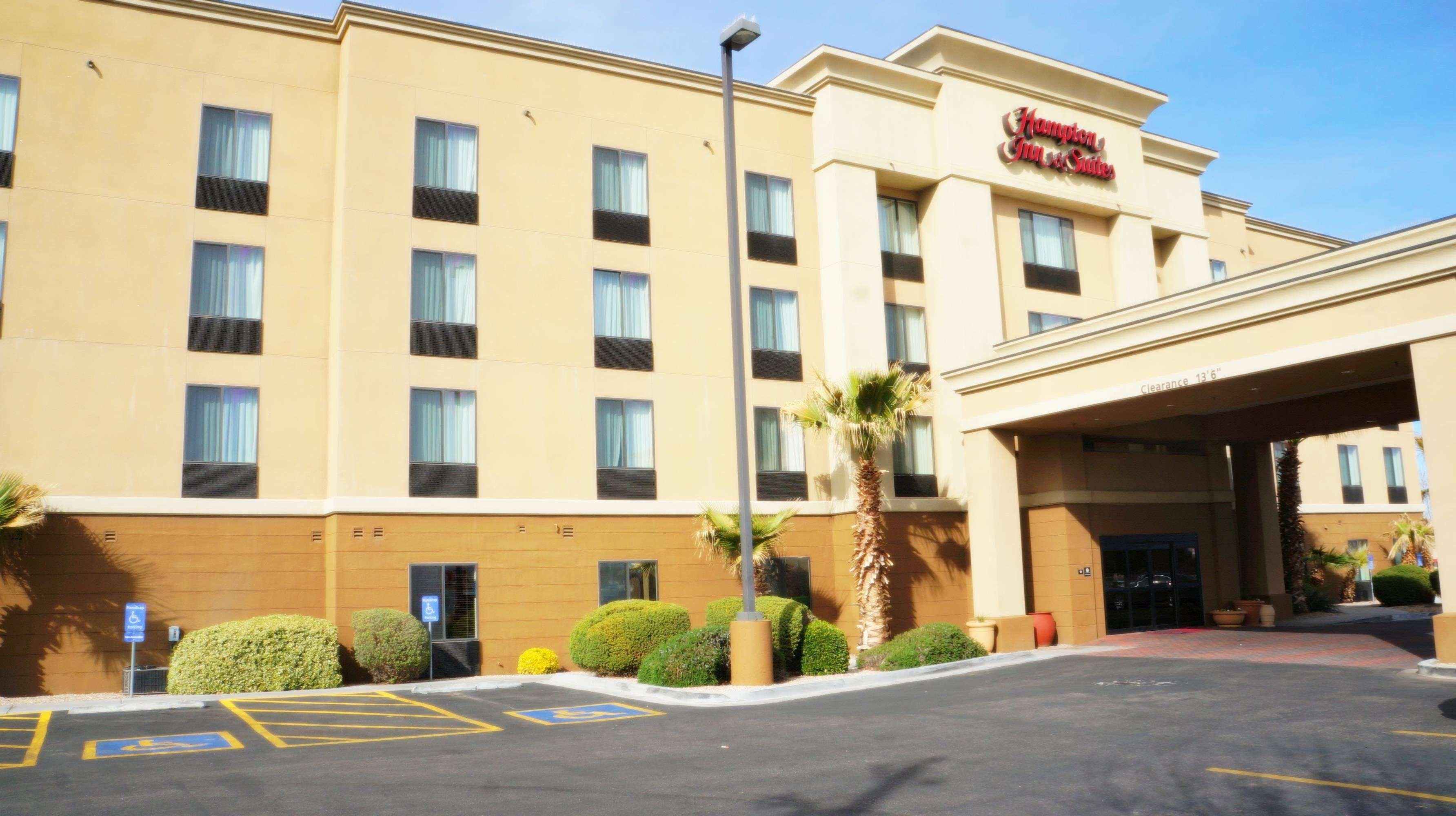 Hampton Inn & Suites Kingman Exterior photo